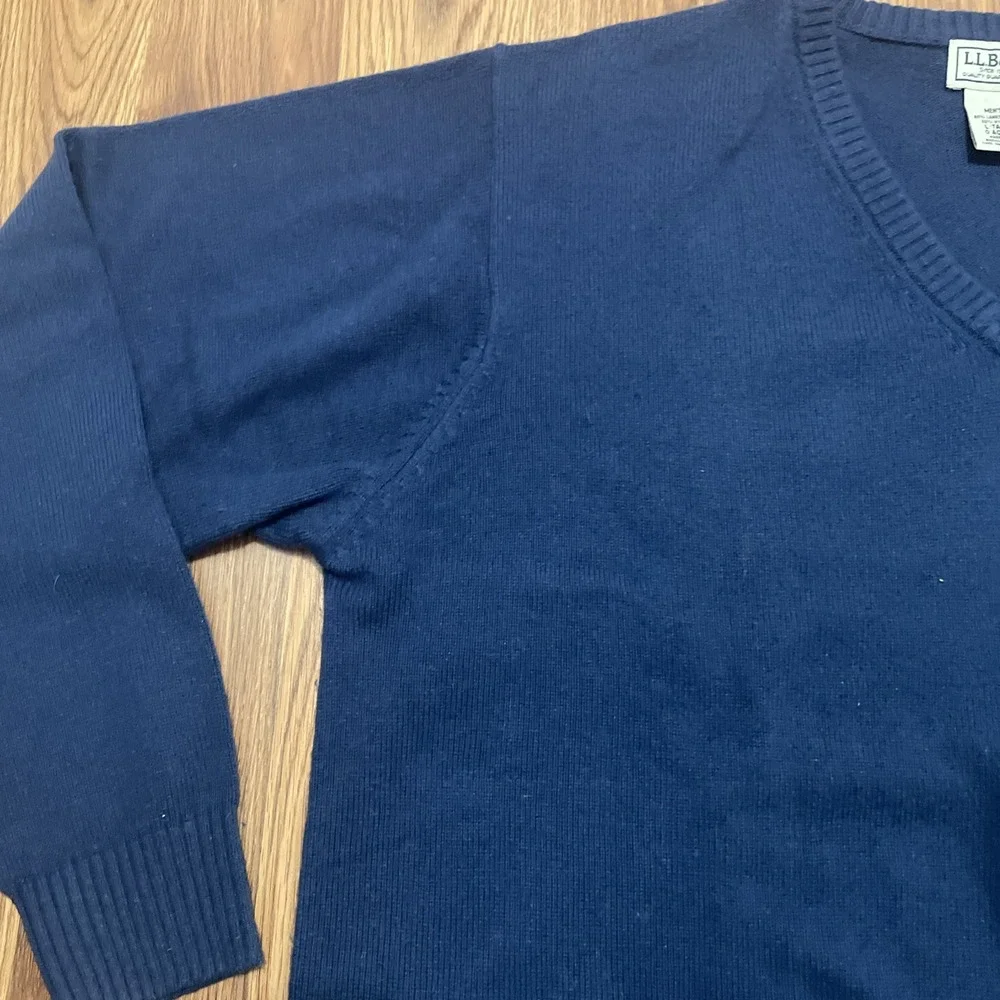 L.L. Bean Sweater Mens Large Tall Lambswool V-Neck Navy Pullover